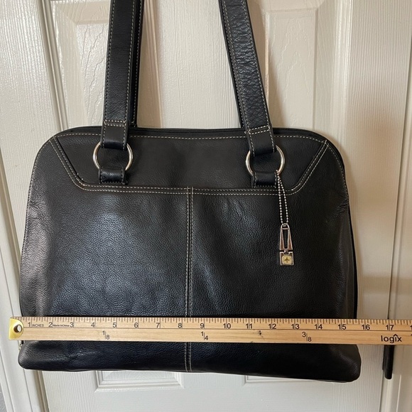 SwissGear Black Leather Women's Bag - Picture 3 of 9